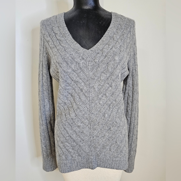 Isabelle 100% Cashmere Sweater - Picture 1 of 11